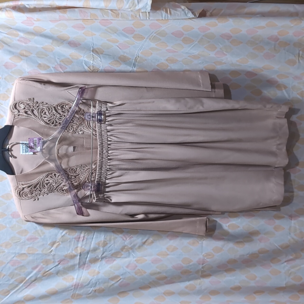 R&M Richards Champagne Skirt Suit 12P